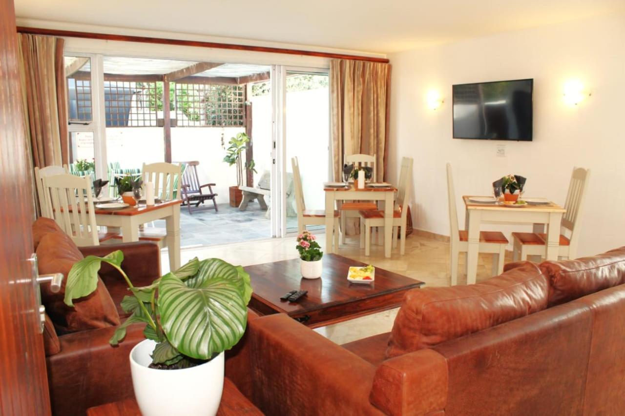 7Th Wonder Beach Guest House Kapstaden Eksteriør billede